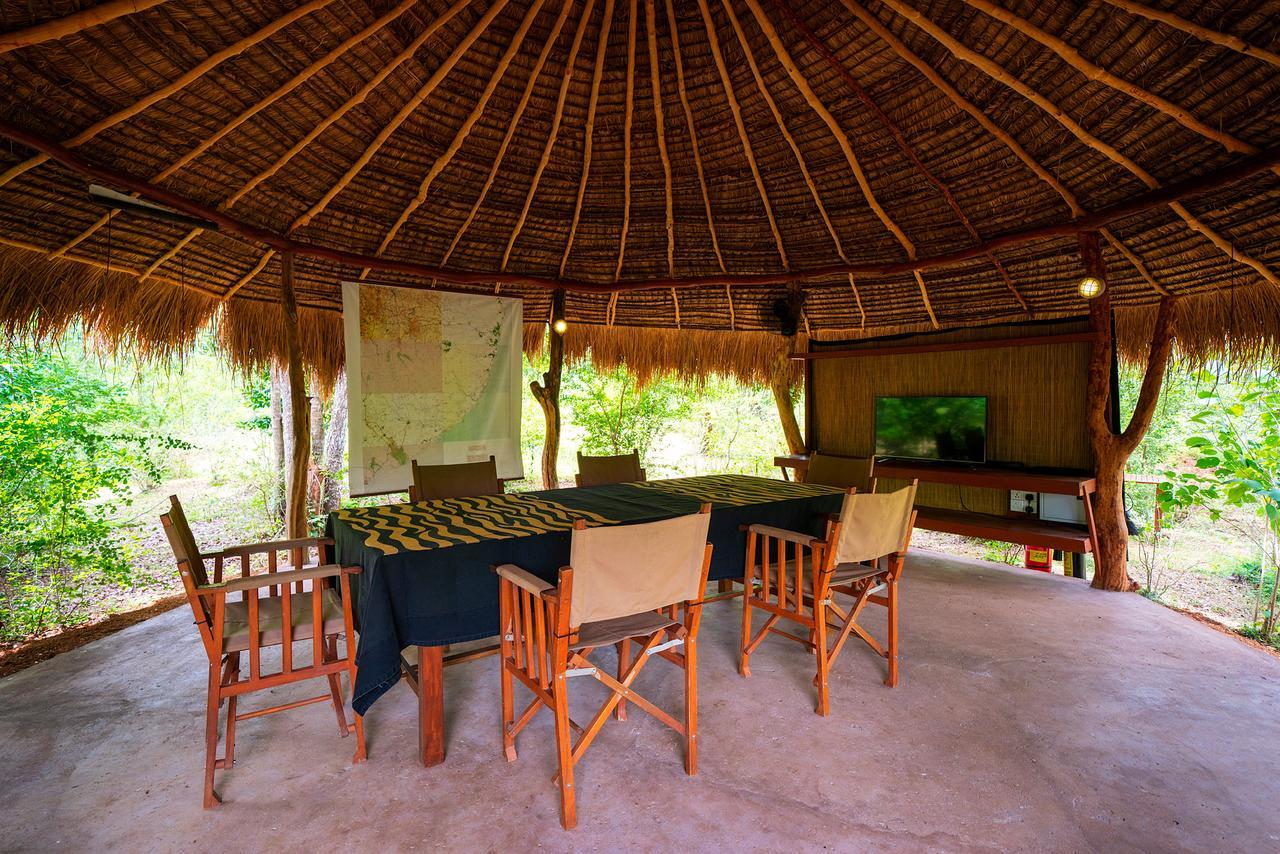 Kulu Safaris Hotel Яла Екстериор снимка